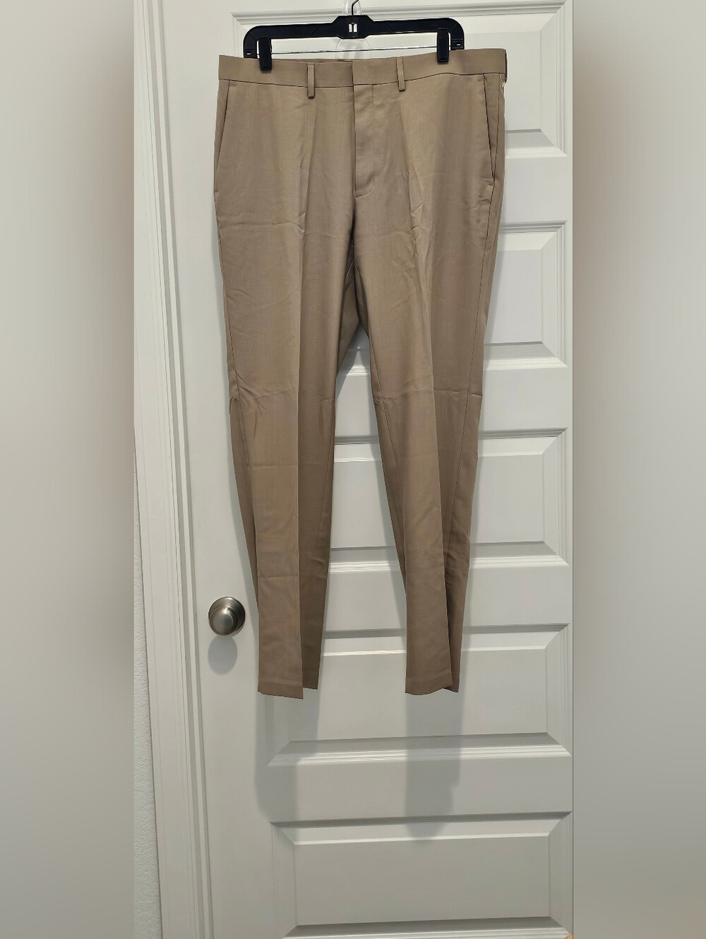 Haggar Men's 36x32 Khaki Dress Pants Gripper Waist, EUC